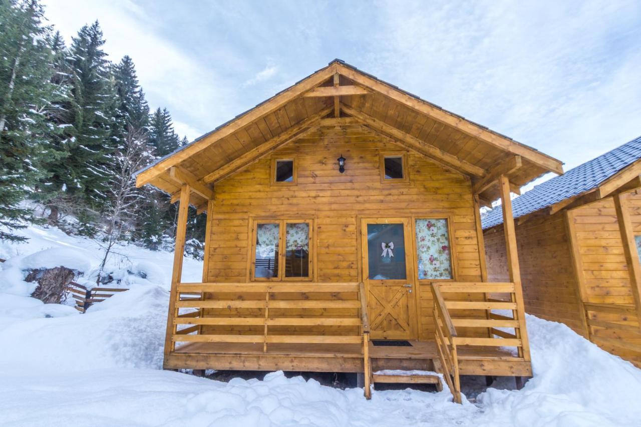 Mountain Cabins Местия Екстериор снимка