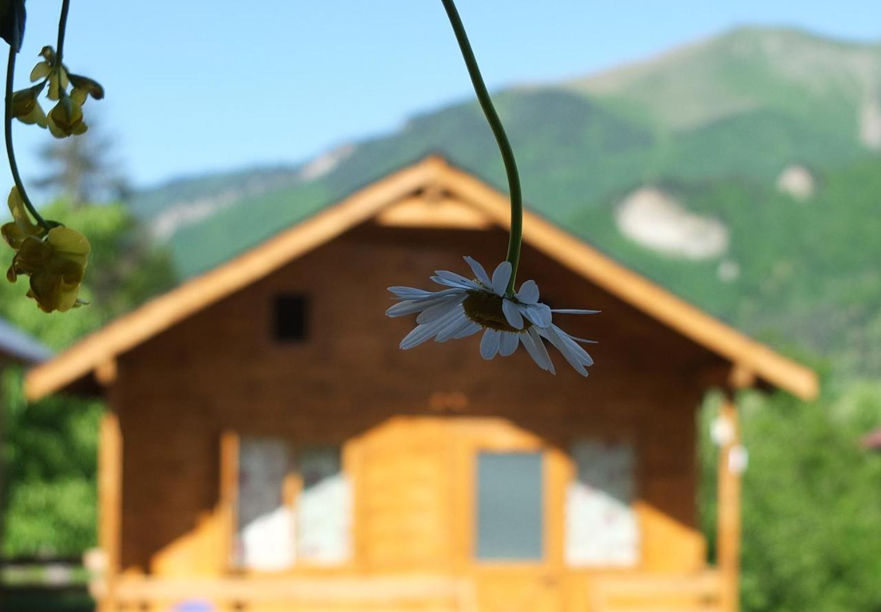 Mountain Cabins Местия Екстериор снимка